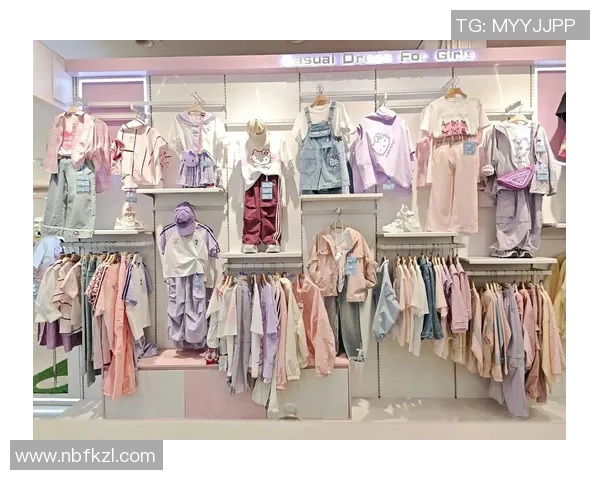 童装时尚潮流趋势解析：舒适与个性并重，如何为孩子挑选合适的穿搭风格